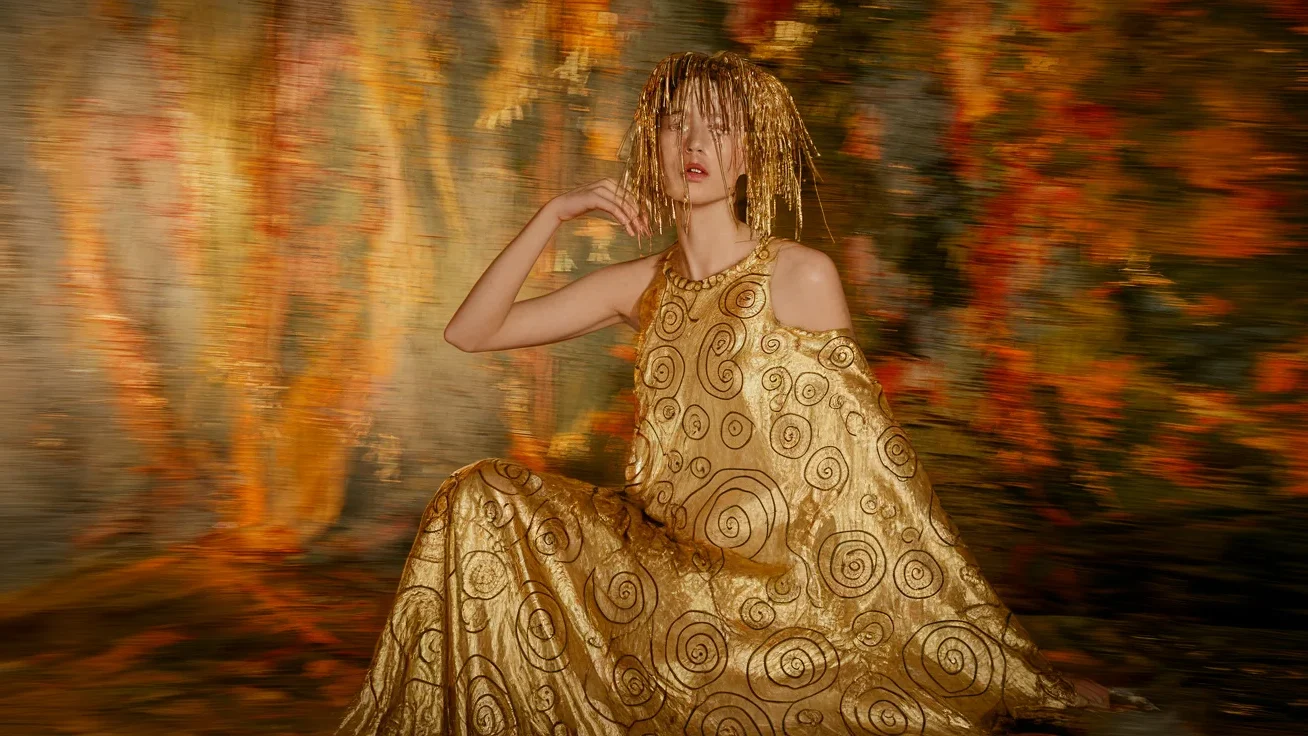 klimts-golden-goddess-dress2 Klimt’s Golden Goddess Dress
